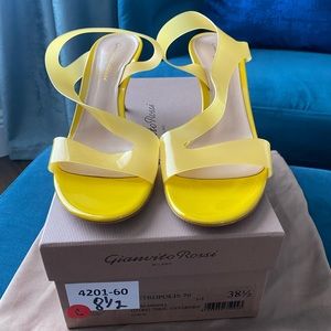 GIANVITO ROSSI
Metropolis 70mm Plexi Stretch Sandals